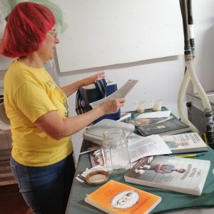 Terry teaching how she makes yogurt and kefir at the cheese experience tour